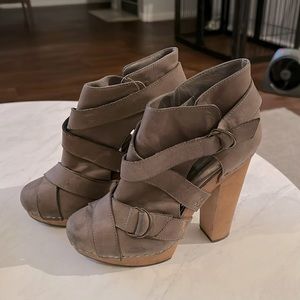 Steve Madden Geema Gray Heels sz 8